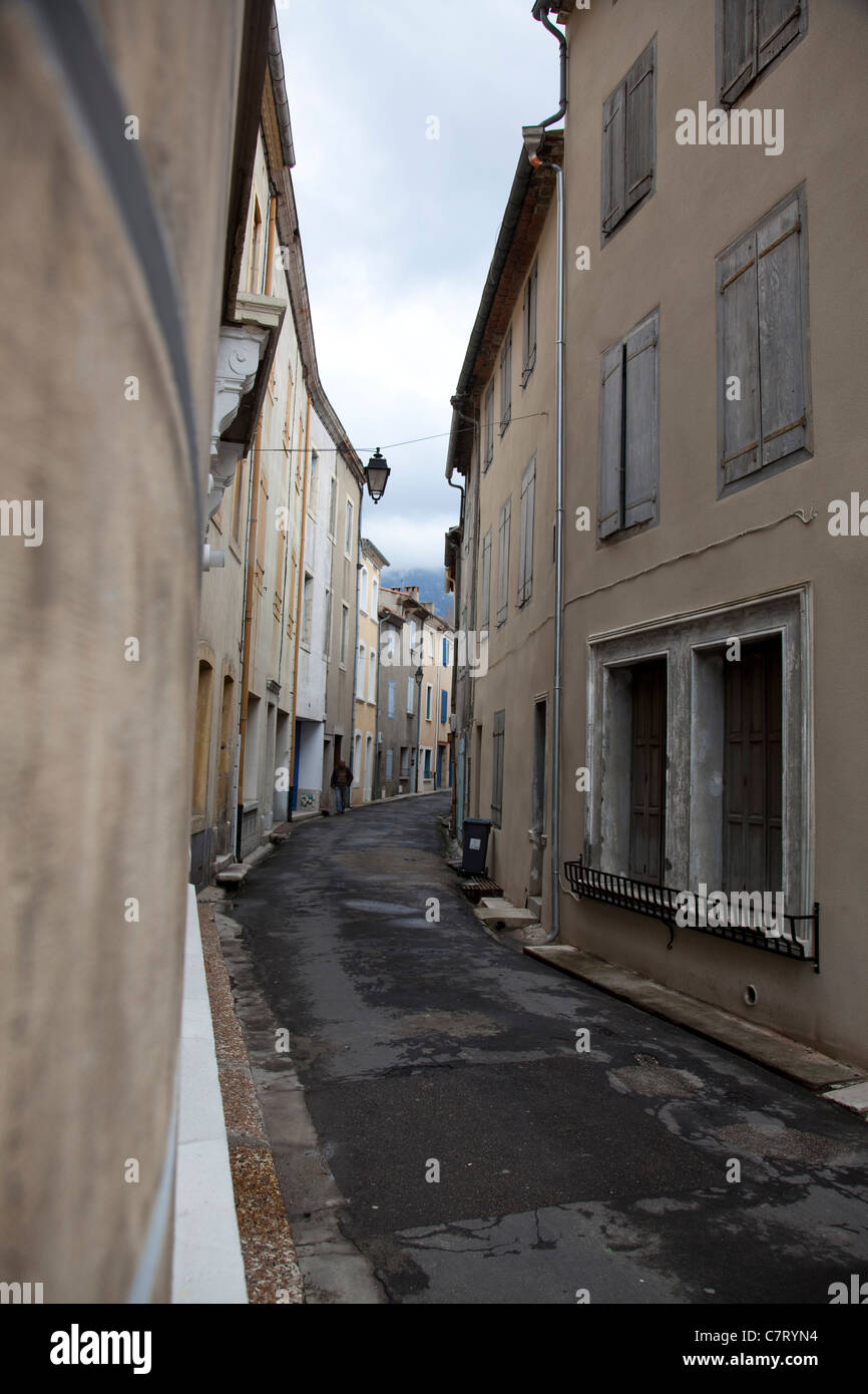 Eine schmale Straße Quillan, in der Nähe von Limoux S Aude, Frankreich Stockfoto