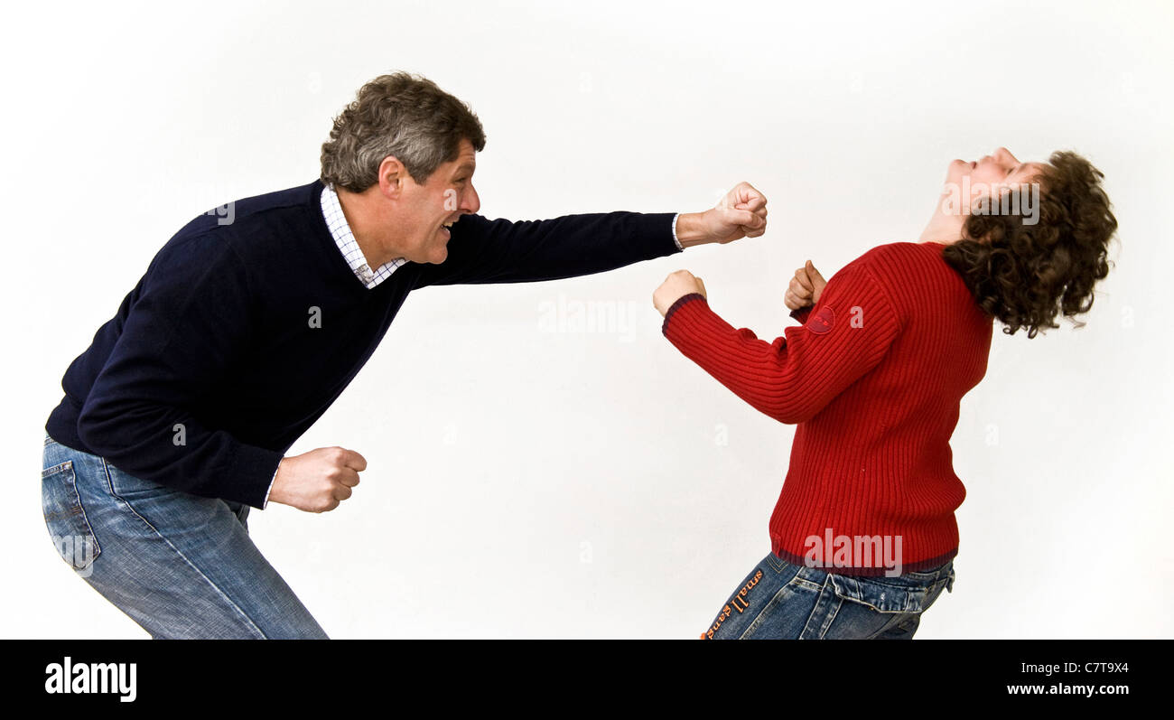 Vater und Sohn spielen boxe Stockfoto