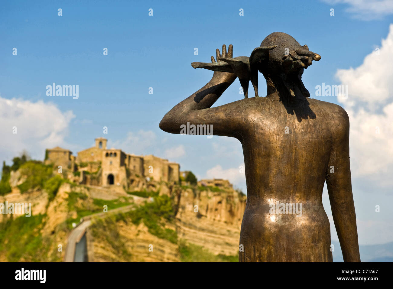 Italien, Latium, Civita di Bagnoregio, Statue Stockfoto