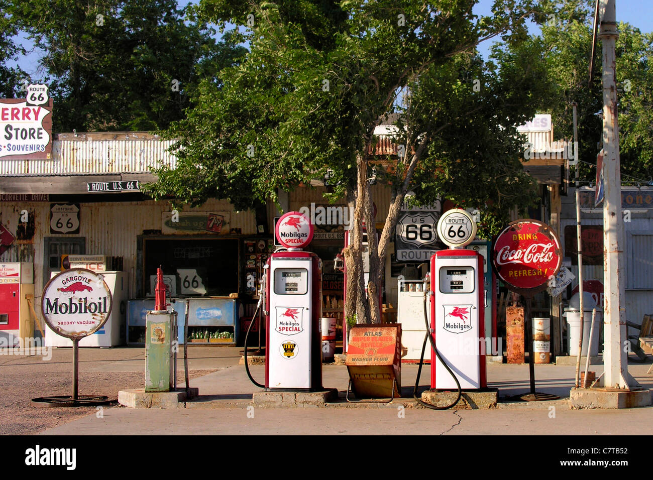 USA, Arizona, Tankstelle auf der Route 66 Stockfoto
