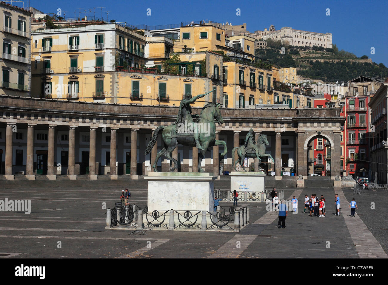 Italien, Kampanien, Neapel, Plebiscito Quadrat, Reiterstatue von Antonio Canova Stockfoto