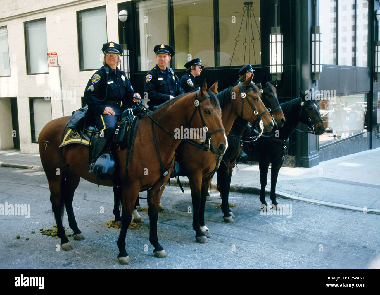Berittene Polizei in eine Straße in San Francisco-USA Stockfoto