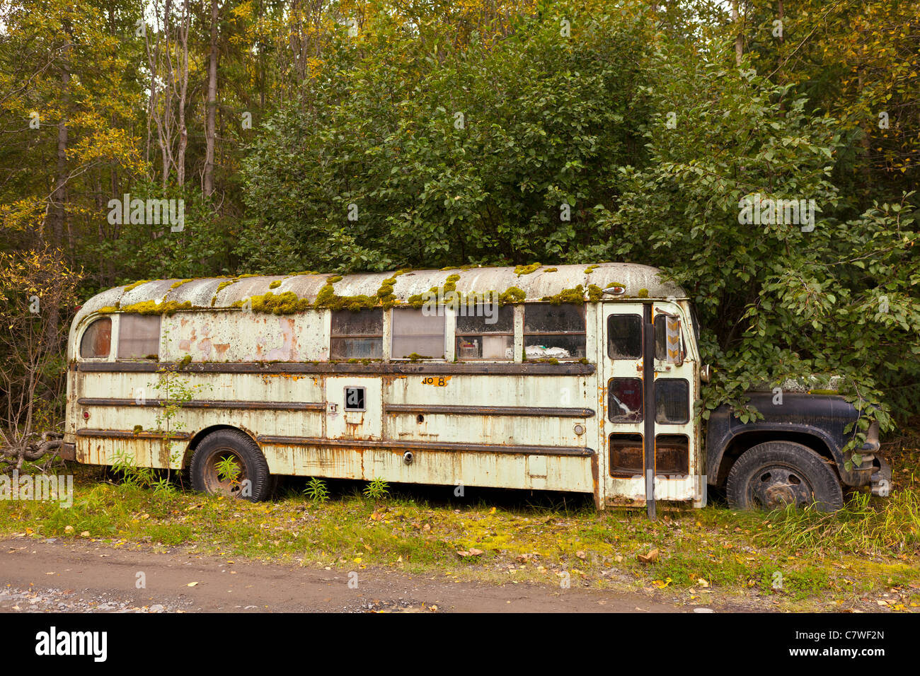 ALASKA, USA - verlassenen bus Stockfoto