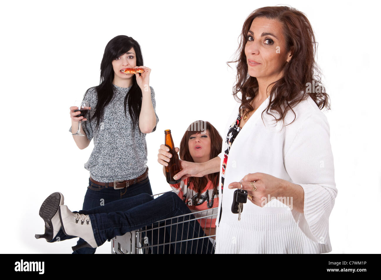Madd - Mütter Gegen Betrunken Fahren, Mutter Nehmen Weg Autoschlüssel Von  Betrunken Party-Girls Stockfotografie - Alamy