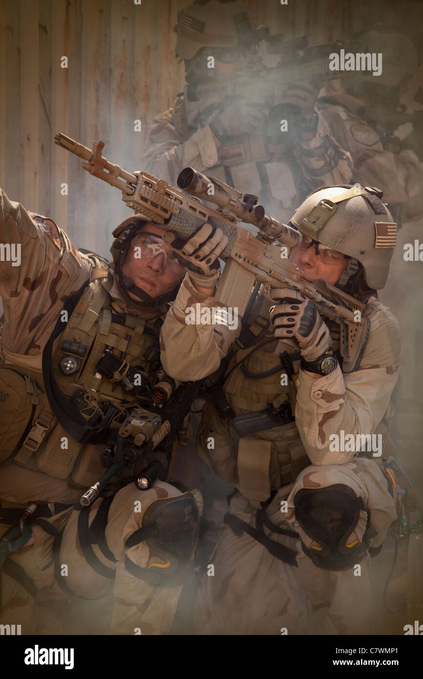 US Air Force CSAR Parajumpers während einer Kampf-Szene. Stockfoto