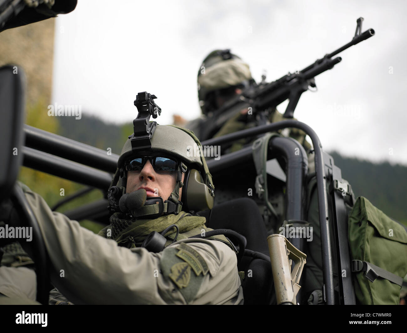 US-Spezialeinheiten auf Patrouille im Sonderbetrieb Fahrzeug. Stockfoto