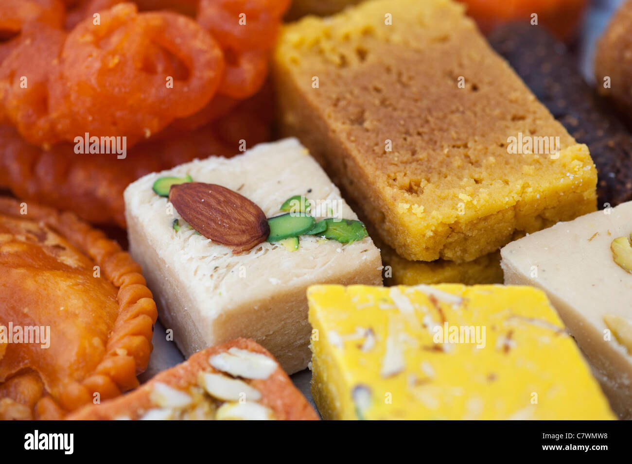 Verschiedene indische Süßigkeiten Stockfoto