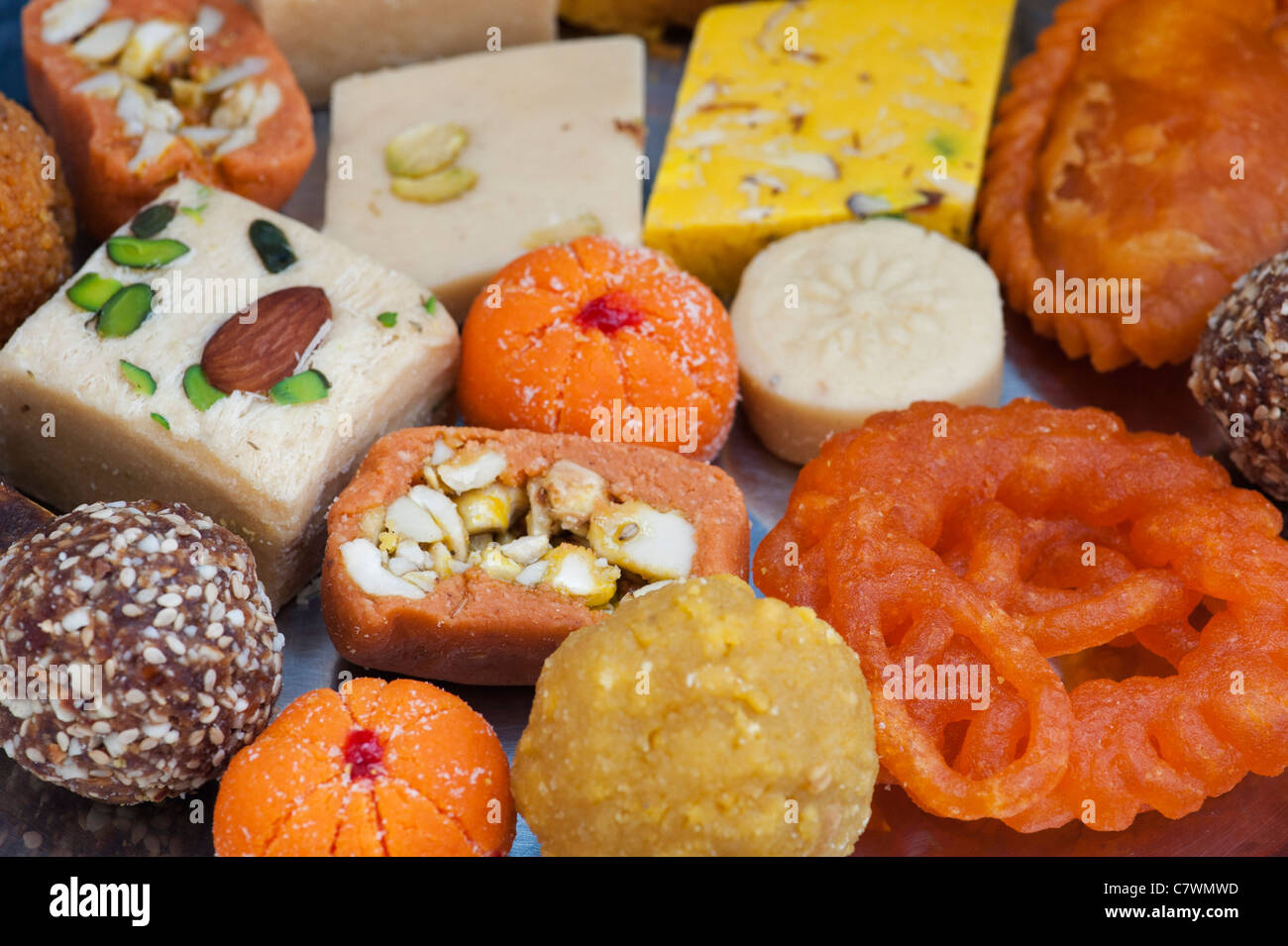 Verschiedene indische Süßigkeiten Stockfoto
