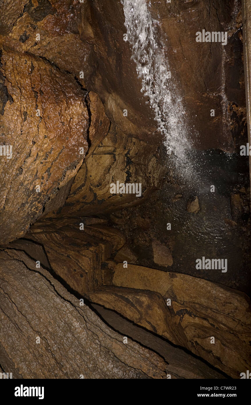 Innen niagara Höhle in Harmonie Minnesota am oberen Wasserfall Stockfoto