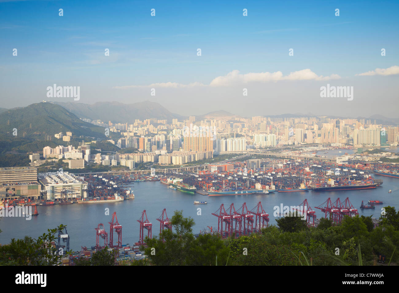 Ansicht von West Kowloon von Tsing Yi, Hong Kong, China Stockfoto