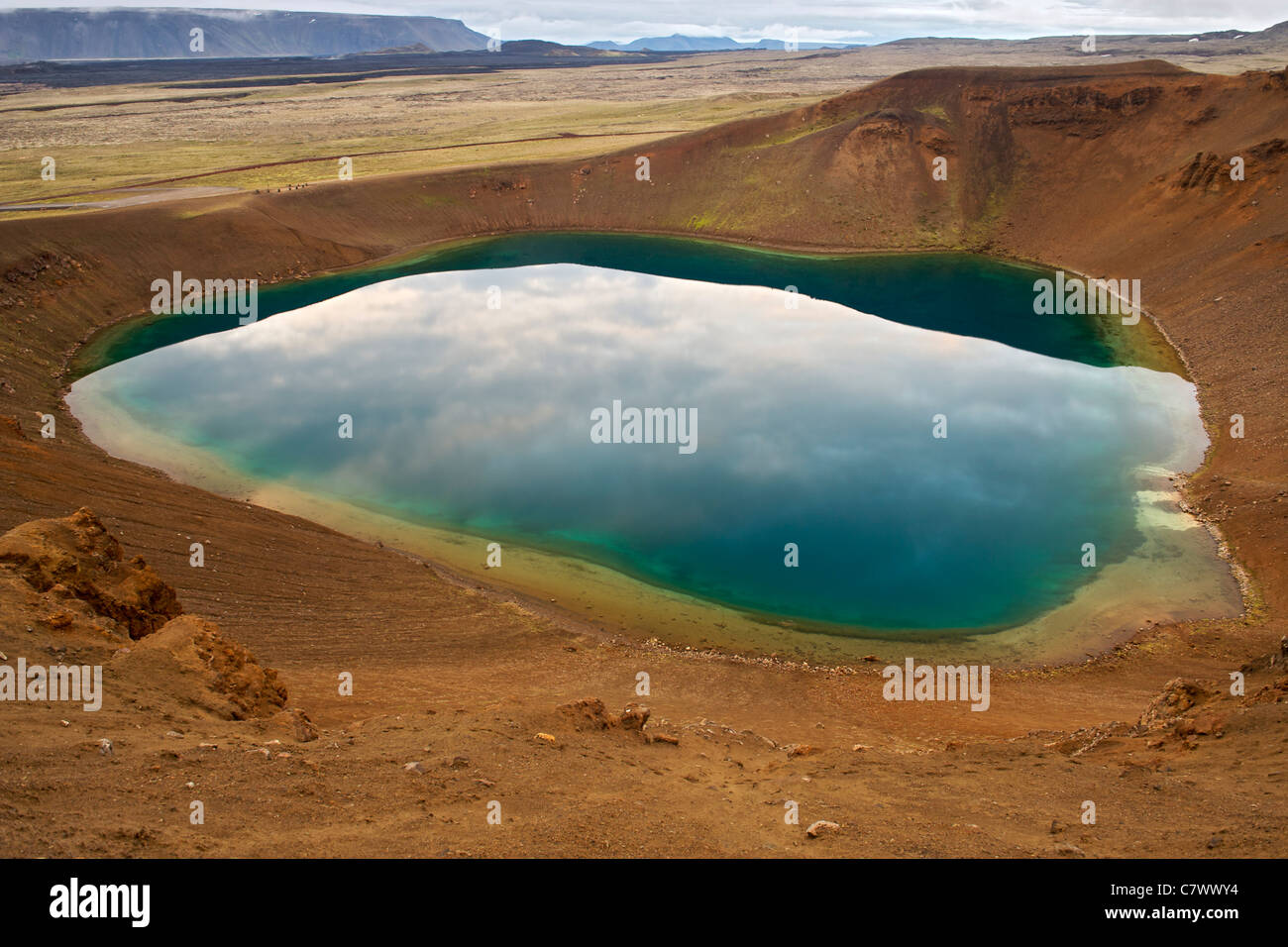 Der Kratersee Viti in der Krafla-Caldera in der Nähe von Myvatn im Nordosten Islands. Stockfoto