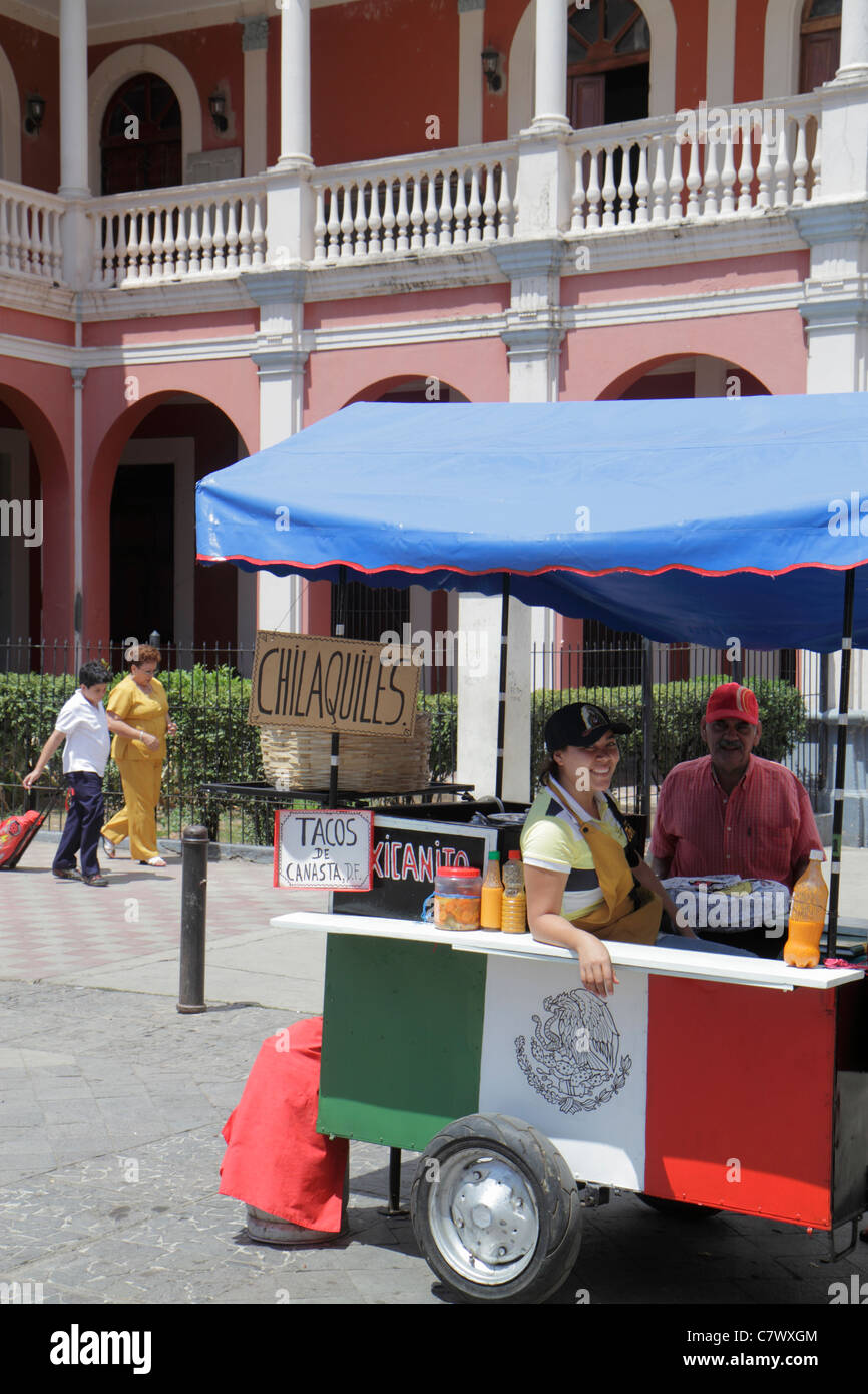 Granada Nicaragua, Mittelamerika, Avenida Guzman, Central Plaza, Palacio Episcopal, Bischofspalast, Kolonialerbe, historisches Viertel, Gebäude, Balustra Stockfoto