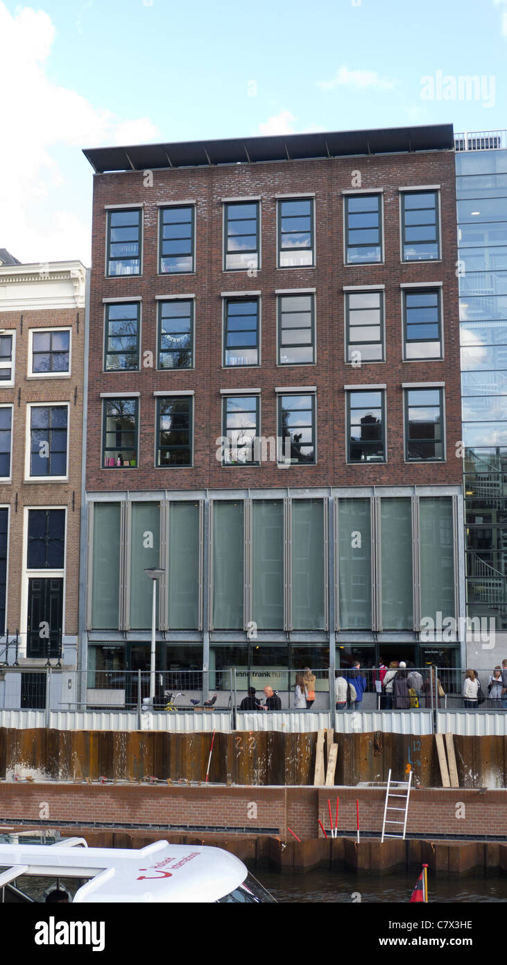 Menschen Schlange, um geben das Anne Frank Haus Museum, Amsterdam, Niederlande Stockfoto