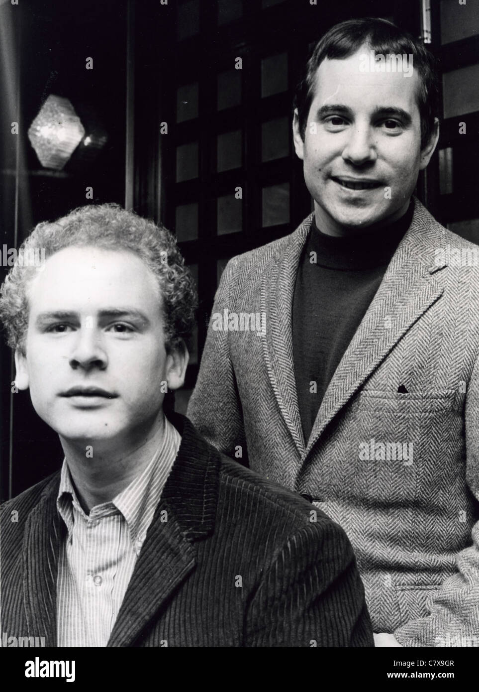 SIMON UND GARFUNKEL US-Gesangsduo 1967 mit Paul Simon auf der rechten Seite und Art Garfunkel Stockfoto