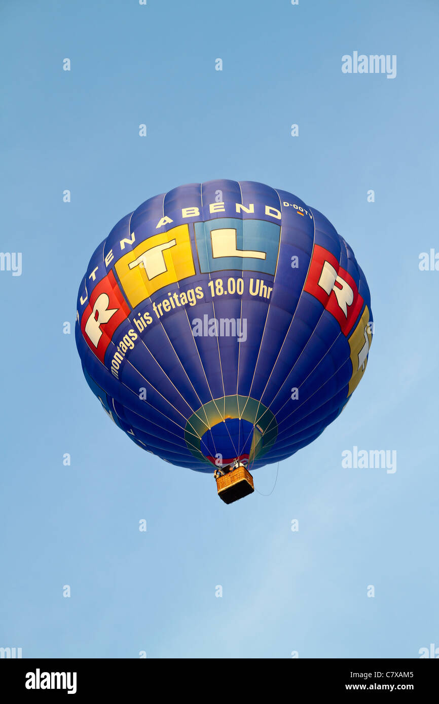 Heißluftballons während der 100-Jahr-Festival des Hamburger Flughafens. Stockfoto