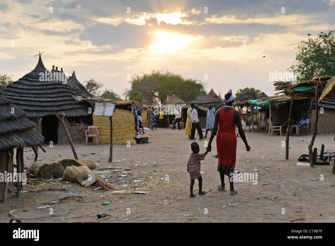 Das Dorf Luonyaker, Bahr El Ghazal, Süd-Sudan. Stockfoto