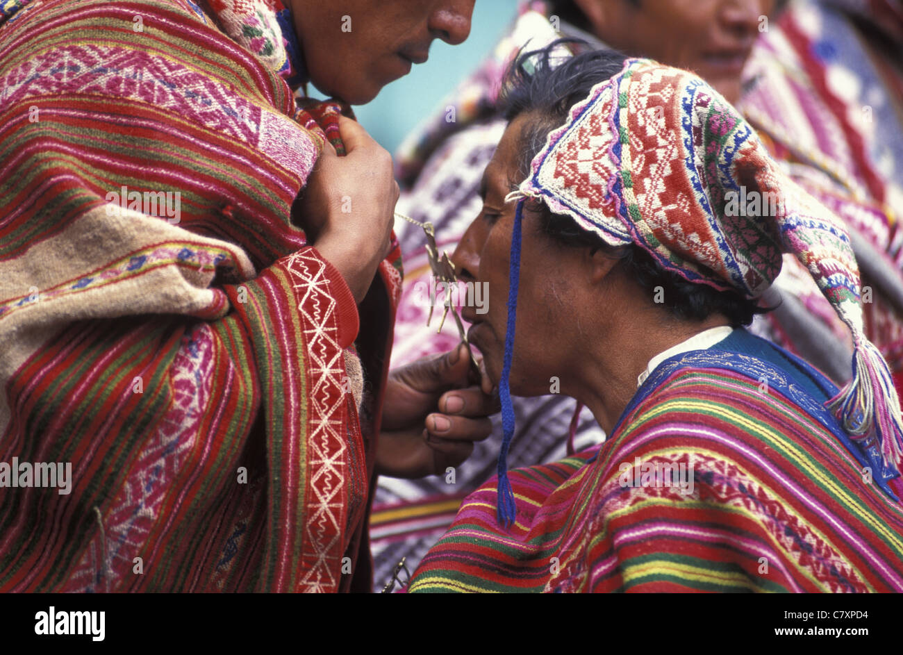 Peru: Mann während der Zeremonie Stockfoto