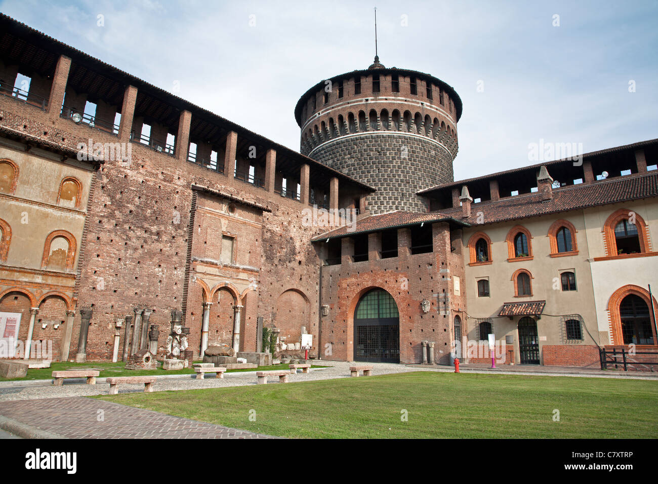 Mailand - Atrium des Castello Sforzesco Stockfoto