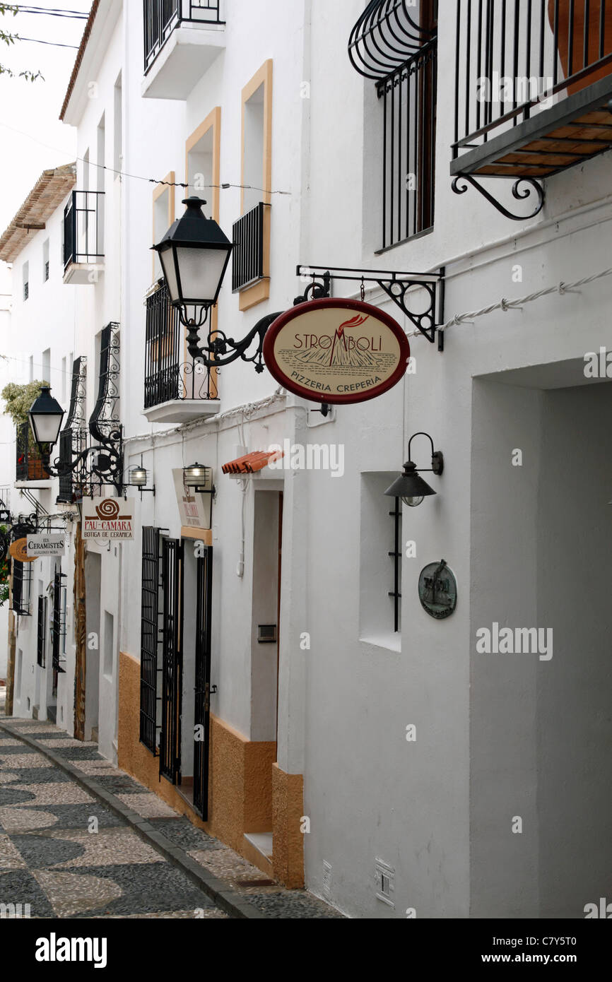 Rödertor Straßenszene in Altea an der Costa Blanca Spain Stockfoto