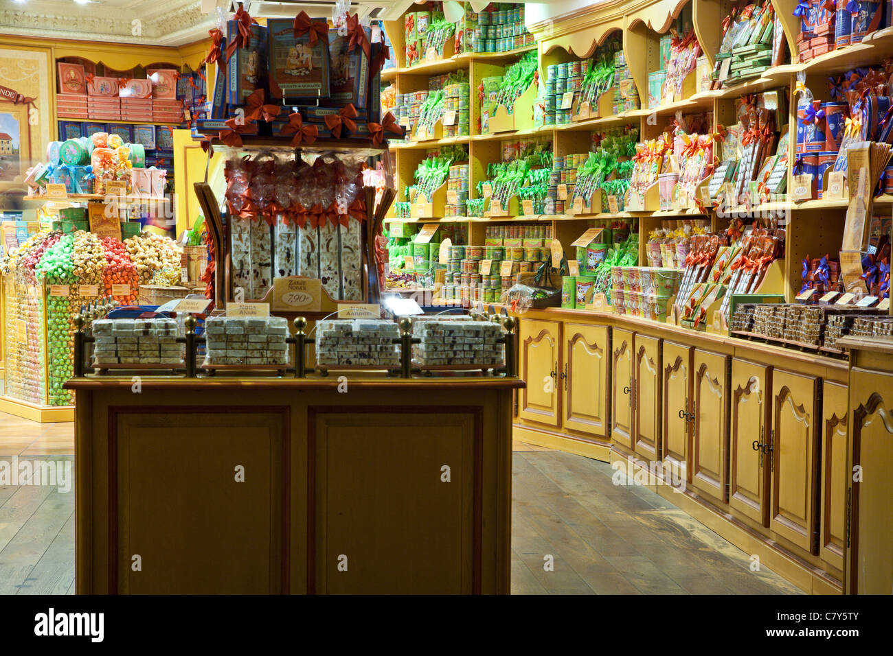 Das Innere eines süßen Shop oder Candy Store in Brügge (Brugge), Belgien Stockfoto