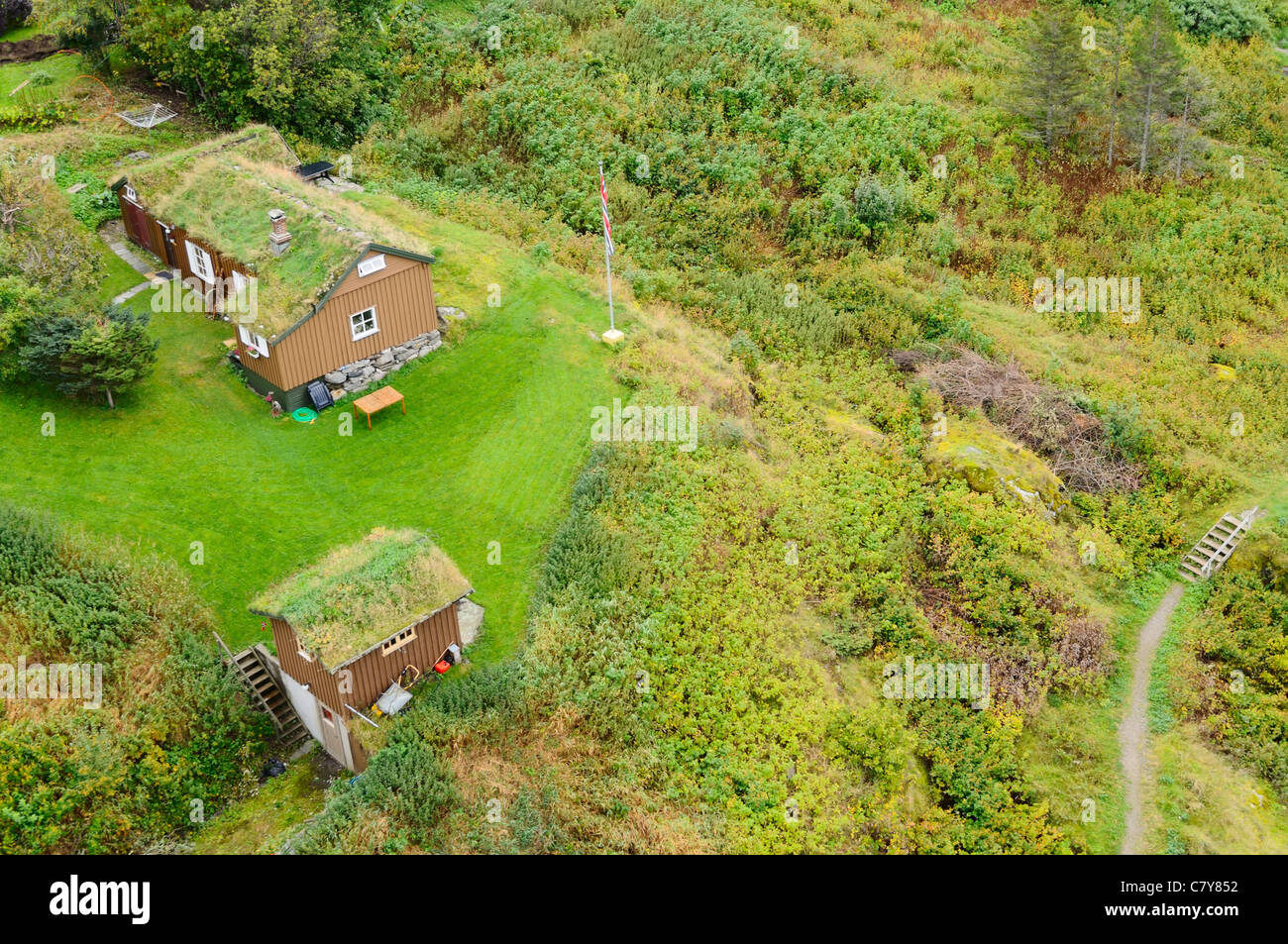 Luftaufnahme von Häusern mit traditionellen norwegischen Grasdach Stockfoto