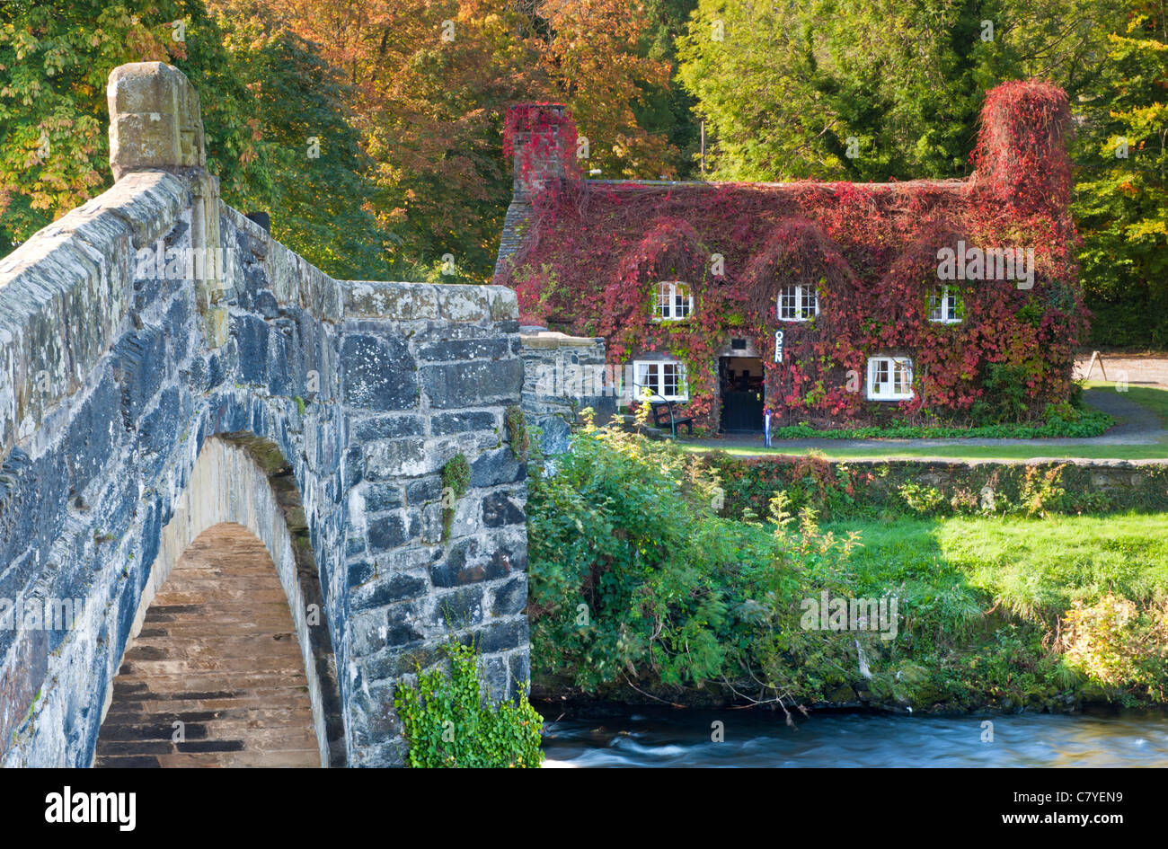 Pont Fawr, Tu Hwnt I'r Bont Teestuben & Flusses Conwy, Romanum, Conwy, Snowdonia, North Wales, UK Stockfoto