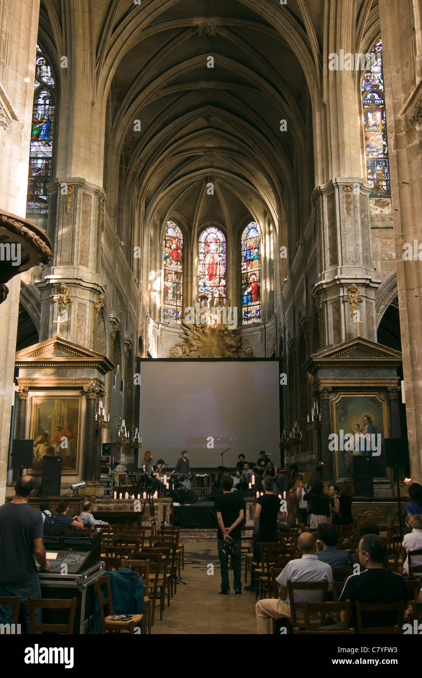 Saint-Merri Kirchenraum - Paris, Frankreich Stockfoto