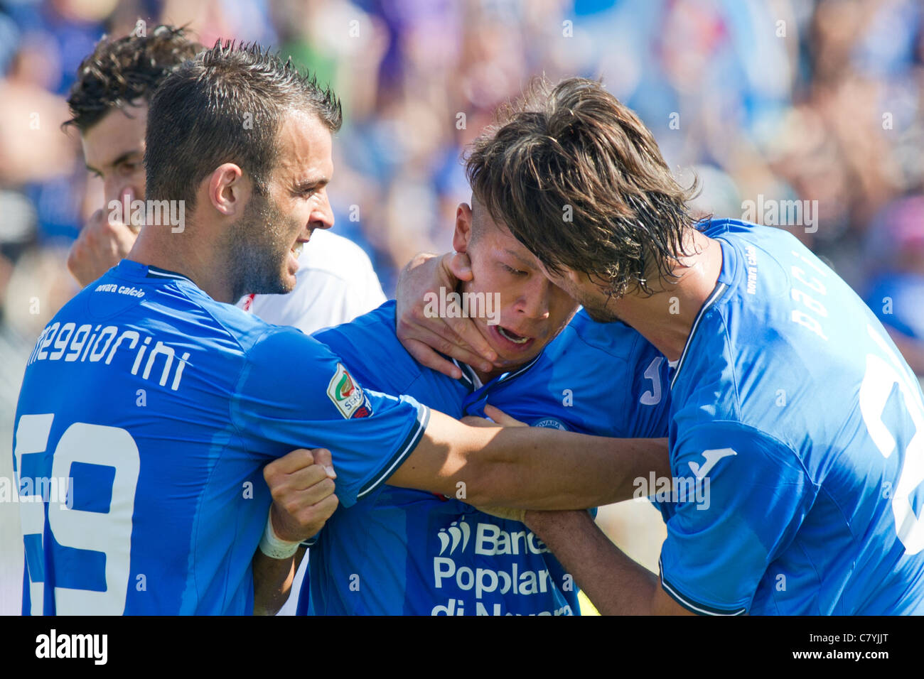 Riccardo Meggiorini, Takayuki Morimoto, Massimo Paci (Novara) spielen, während die italienische "Serie A" match zwischen Novara 3-3 Catania Stockfoto