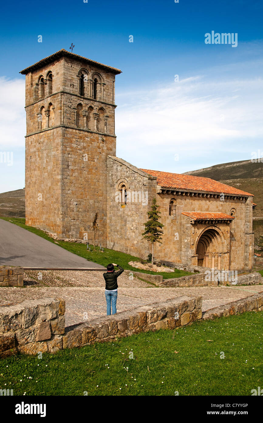 Romanische Kirche von Cervatos Kantabrien Spanien Stockfoto