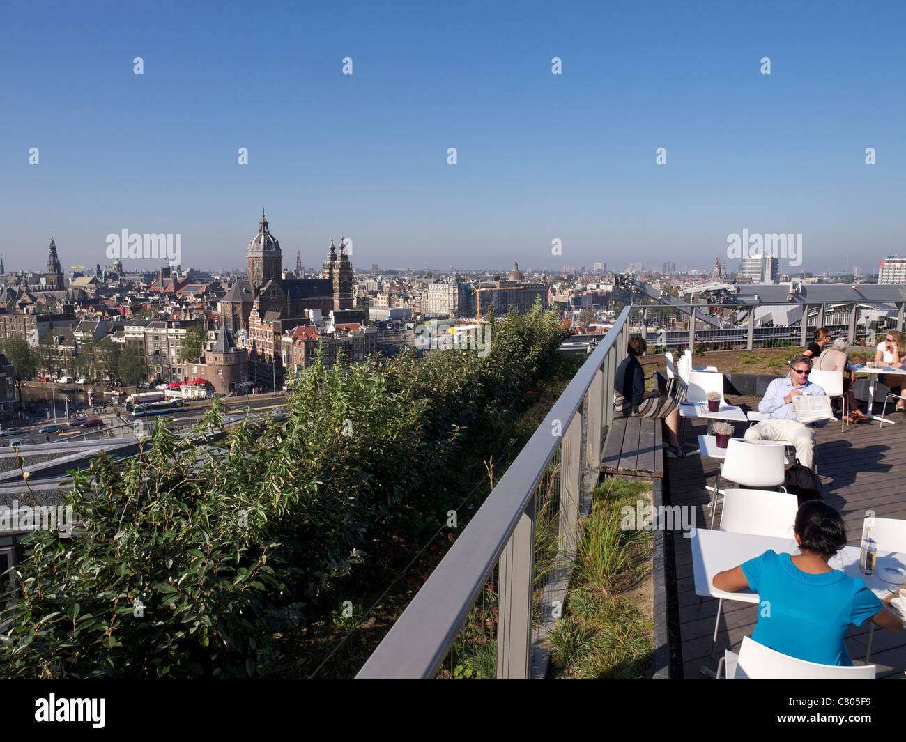 Skylounge im Mint Hotel mit Panoramablick auf das Zentrum von Amsterdam, Niederlande Stockfoto