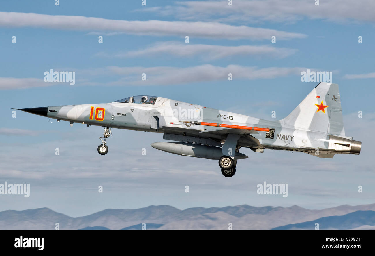 Seitenansicht eines Flugzeugs F-5N Freiheitskämpfer. Stockfoto