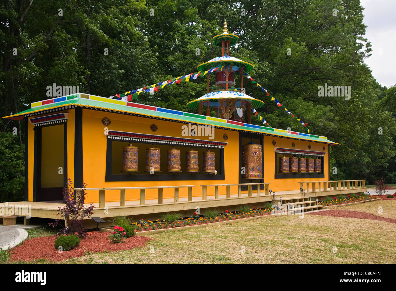 Ein neu gebautes GEBETSMÜHLE Gebäude an der tibetisch-MONGOLISCH Kulturzentrum - BLOOMINGTON, INDIANA Stockfoto