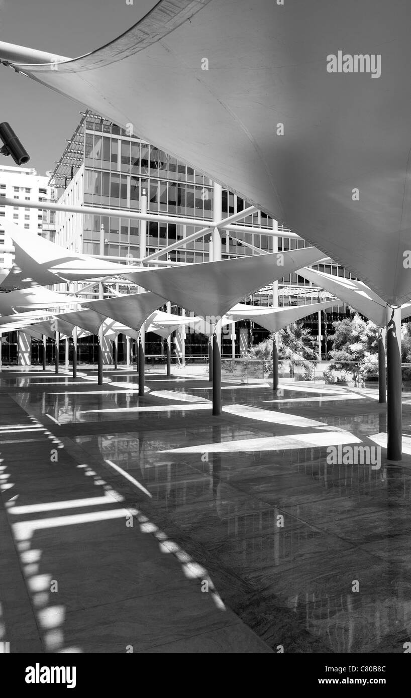 Komplizieren Sie Sonne Schattierung Struktur in Dubaisha Stockfoto