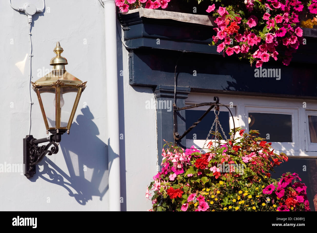 traditionelle Gastwirtschaft der Brücke-Taverne im alten Portsmouth England uk Stockfoto