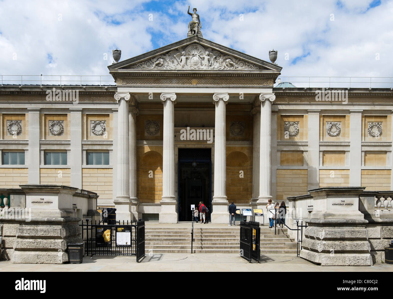 Haupteingang des Ashmolean Museum, Beaumont Street, Oxford, Oxfordshire, England, UK Stockfoto