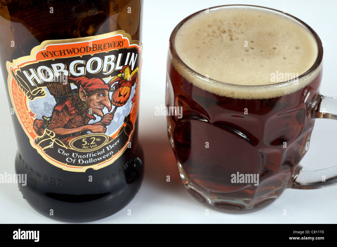 Hobgoblin in Flaschen Bier, die inoffizielle Bier von Halloween Stockfoto