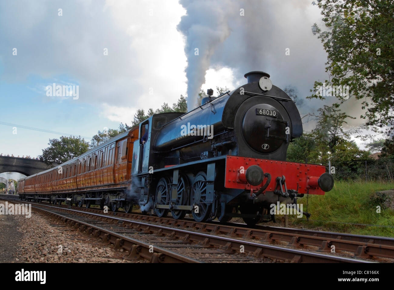 Hunslet Sparmaßnahmen 3777, getarnt als BR J94, 68030.  Dieser Motor ist ausgeliehen, der NNR von Churnet Valley Railway. Stockfoto