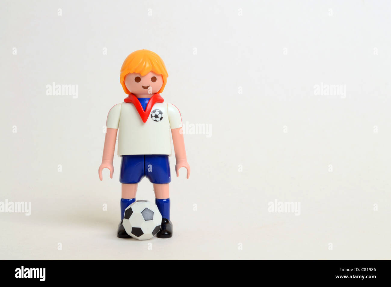 Playmobil 71126 Fußballspieler England – Action-Figur Mit Kickfunktion & Torwand, Ab 5 Jahren