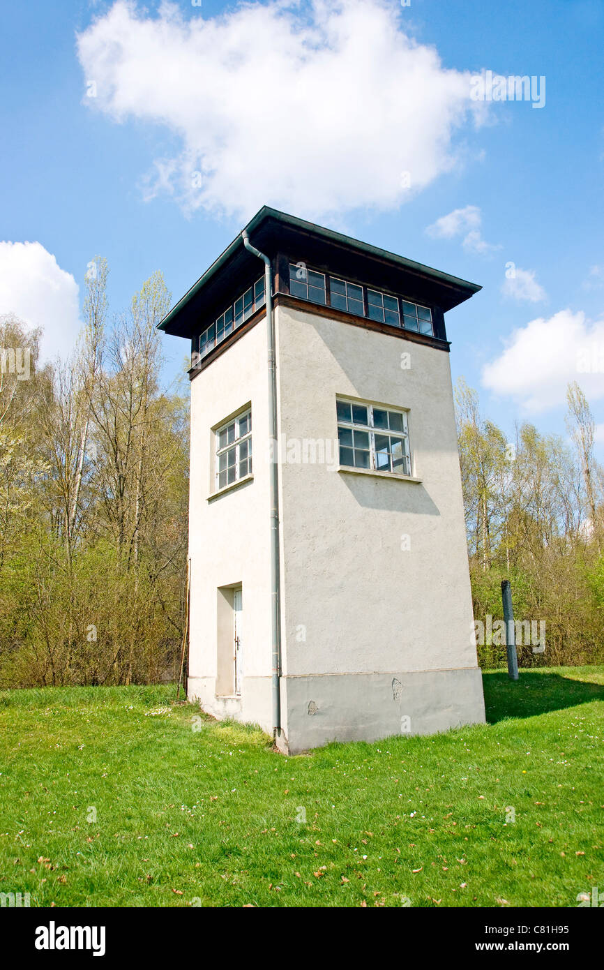 Aussichtsturm auf dem Umfang des Konzentrationslagers Dachau Stockfoto