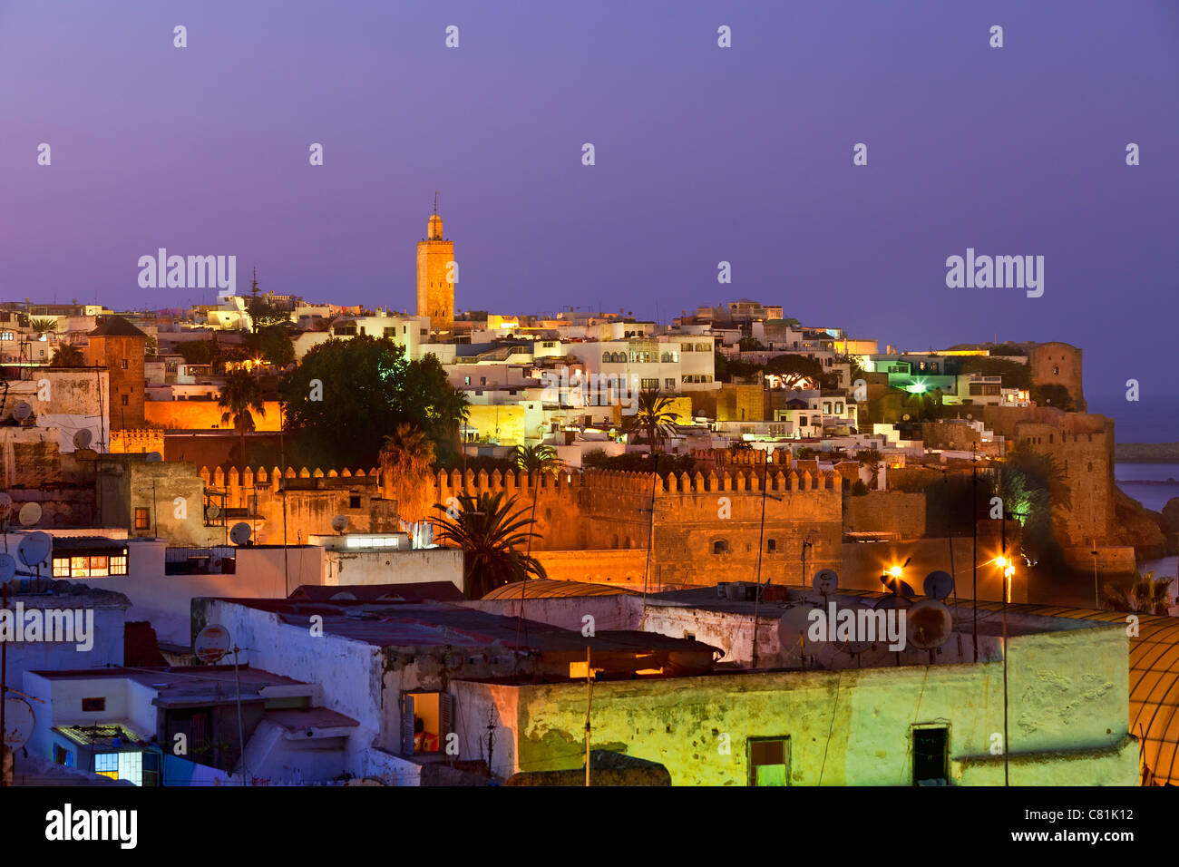Marokko, Rabat in der Abenddämmerung Stockfoto