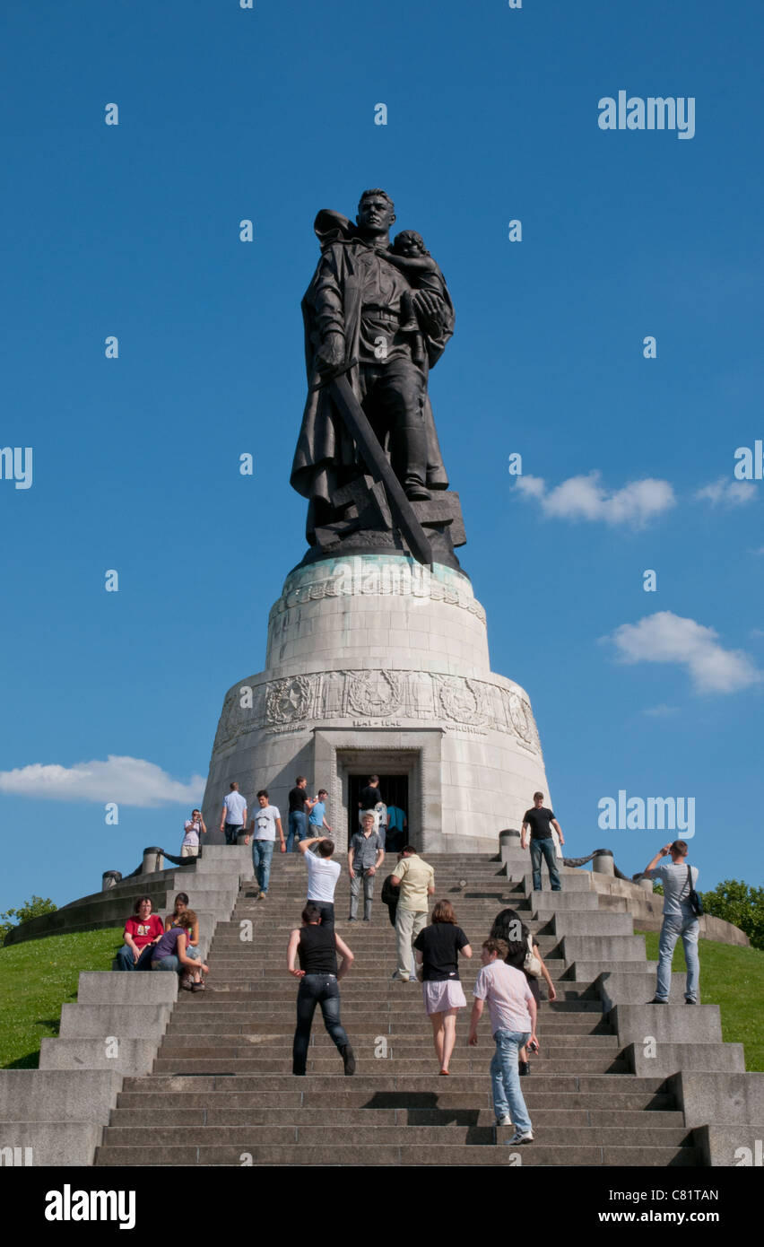 Treptower Park Sowjetische Ehrenmal, Ostberlin Stockfoto