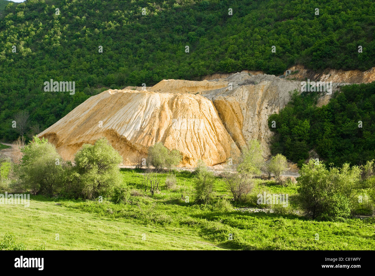 Minen in der Natur, die Ökologie der Umwelt zu zerstören Stockfoto