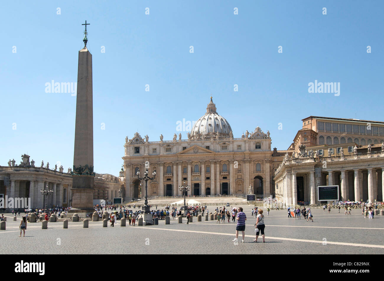 Vatikan - St Peter's Square, Vatikanstadt, Rom, Italien, Europa - morgens Stockfoto