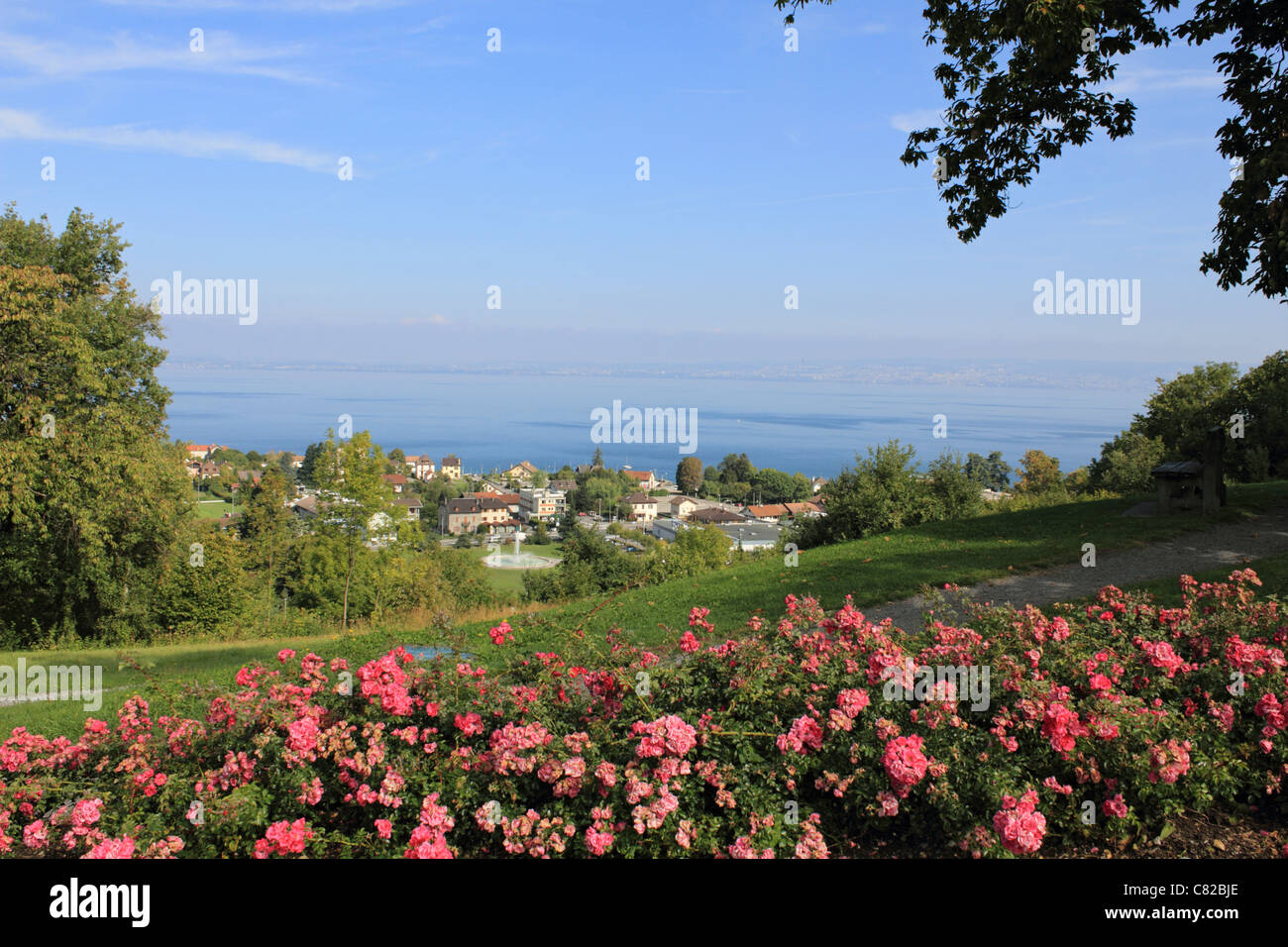 Blick auf Publier in der Nähe von Évian-Les-Bains, in Haute-Savoie-Abteilung der Region Rhône-Alpes im Südosten Frankreichs. Stockfoto