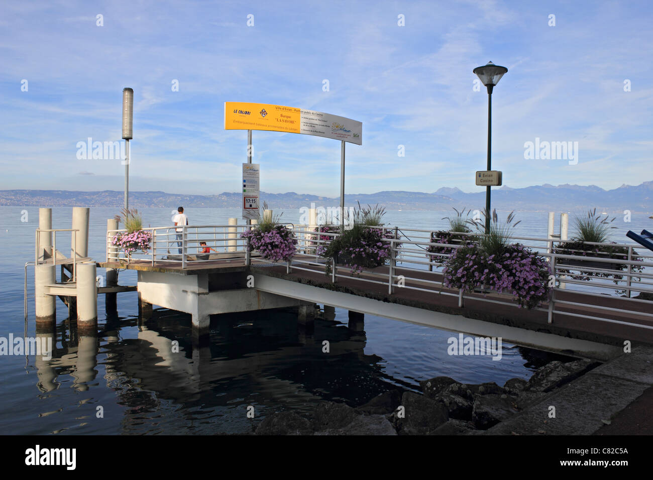Évian-Les-Bains am Genfersee in Haute-Savoie-Abteilung der Region Rhône-Alpes im Südosten Frankreichs. Stockfoto