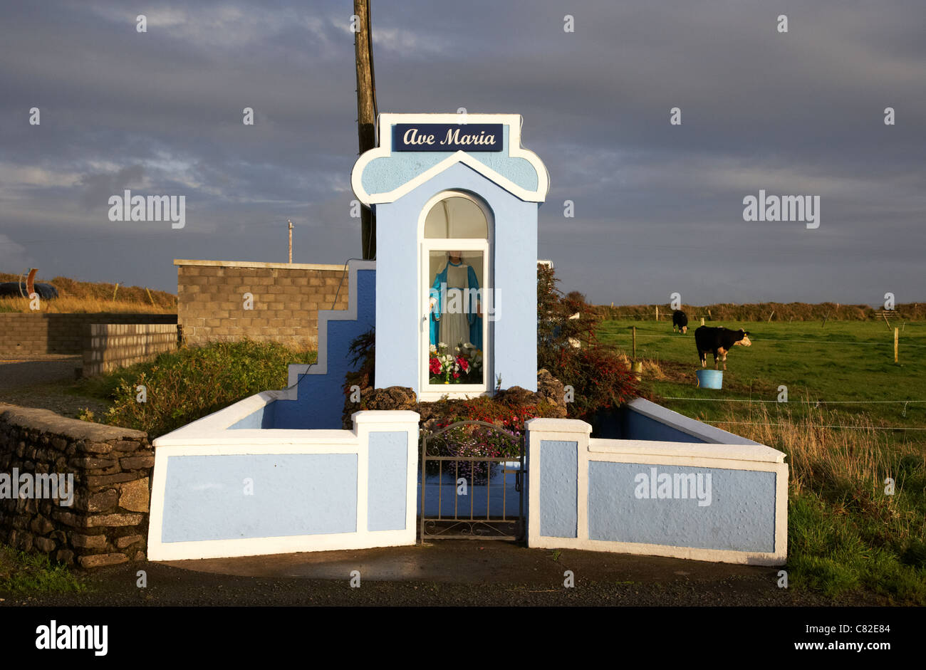 Ave Maria am Straßenrand Schrein im County Sligo im Westen der Republik Irland Stockfoto