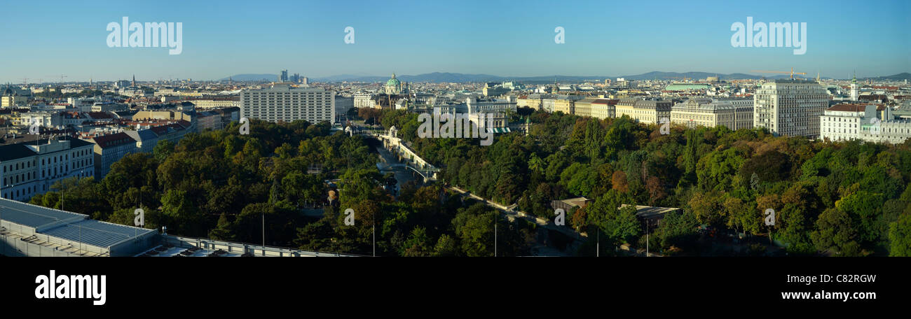 Panoramasicht auf die City Park und die Innenstadt von Wien, Österreich Stockfoto