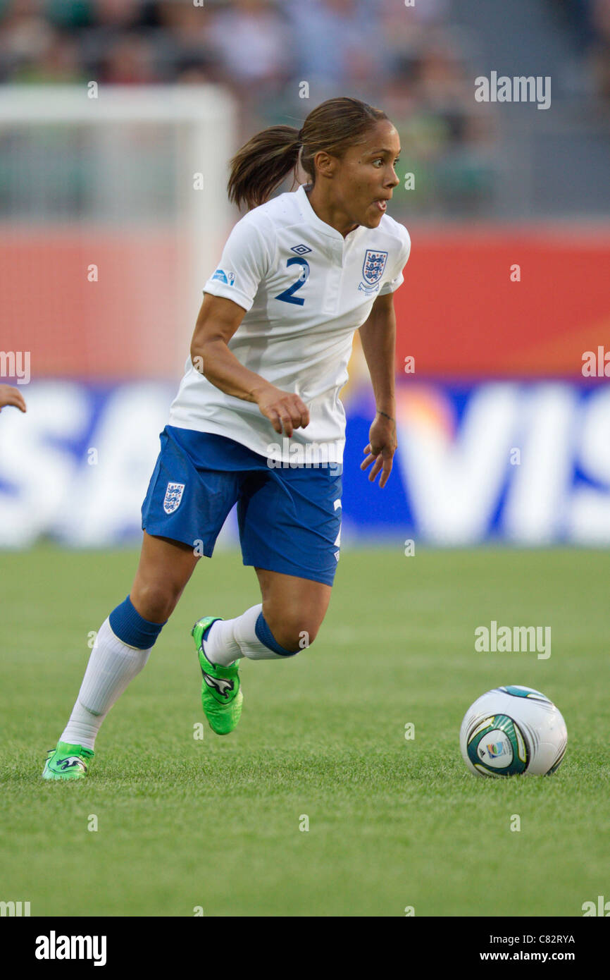 Alex Scott von England sucht Raum während einer FIFA Frauen Welt Cup Gruppe B Spiel gegen Mexiko 27. Juni 2011. Stockfoto