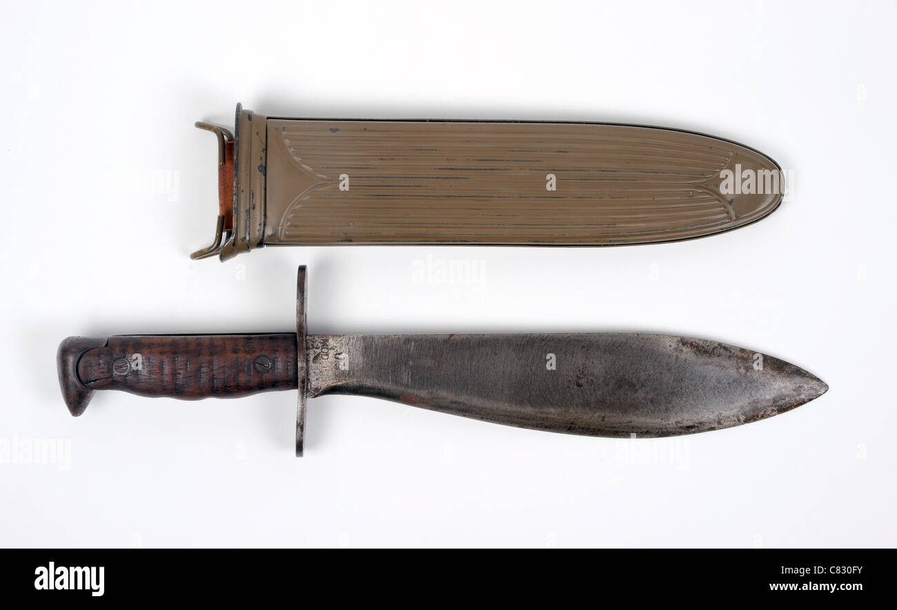 Ersten Weltkrieg US Armee Bolo Messer M1917 geriffelte Stahl geben Scheide mit M1910 Gürtelhaken. Stockfoto