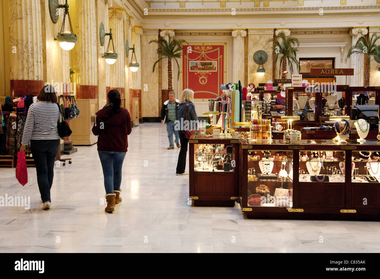 Einkaufen in der Union Station Mall, Washington DC USA Stockfoto